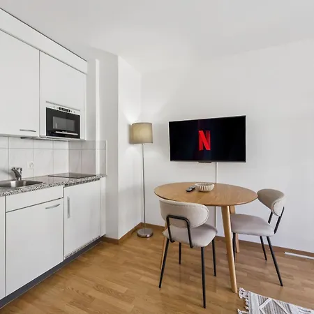 City-studio - Crown 31 *