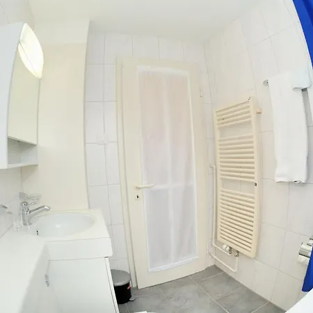 City-studio - Crown 31 Apartment